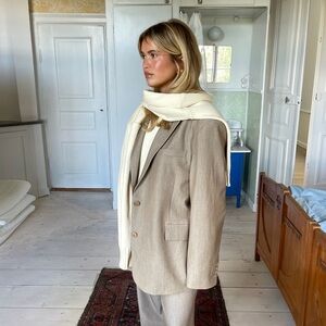 Djerf Avenue Forever Blazer Oat